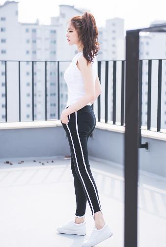 日本csgo大姐姐awp多少钱黄