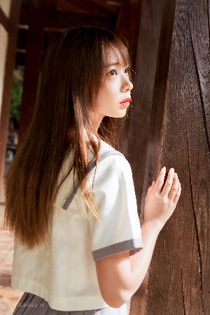 将军边走边挺进她H树林